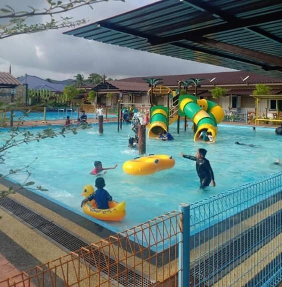 Asfa D Village - Resort - Homestay - Family Room Kemasik Kültér fotó